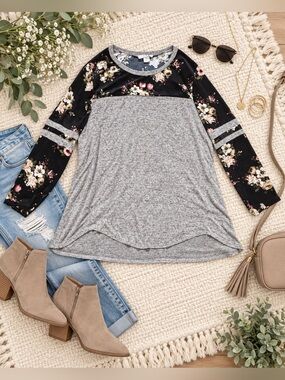 Moa Moa Women’s 2X Gray Floral Long Sleeve Top Mixed Print Varsity Stripe